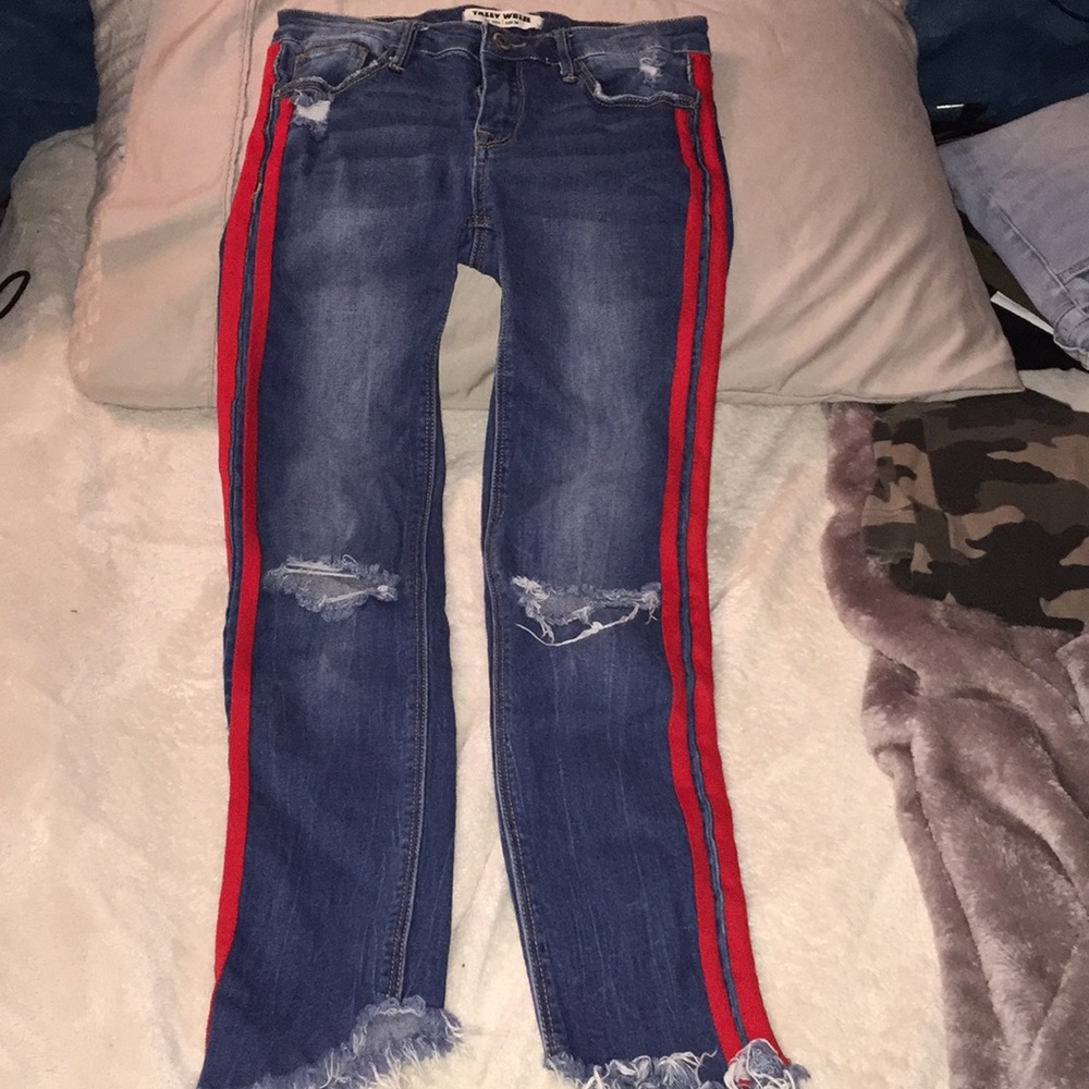 Knee ripped jeans